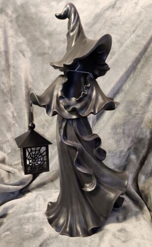 Cracker Barrel Halloween 2023 Witch With LED Lantern Decoration