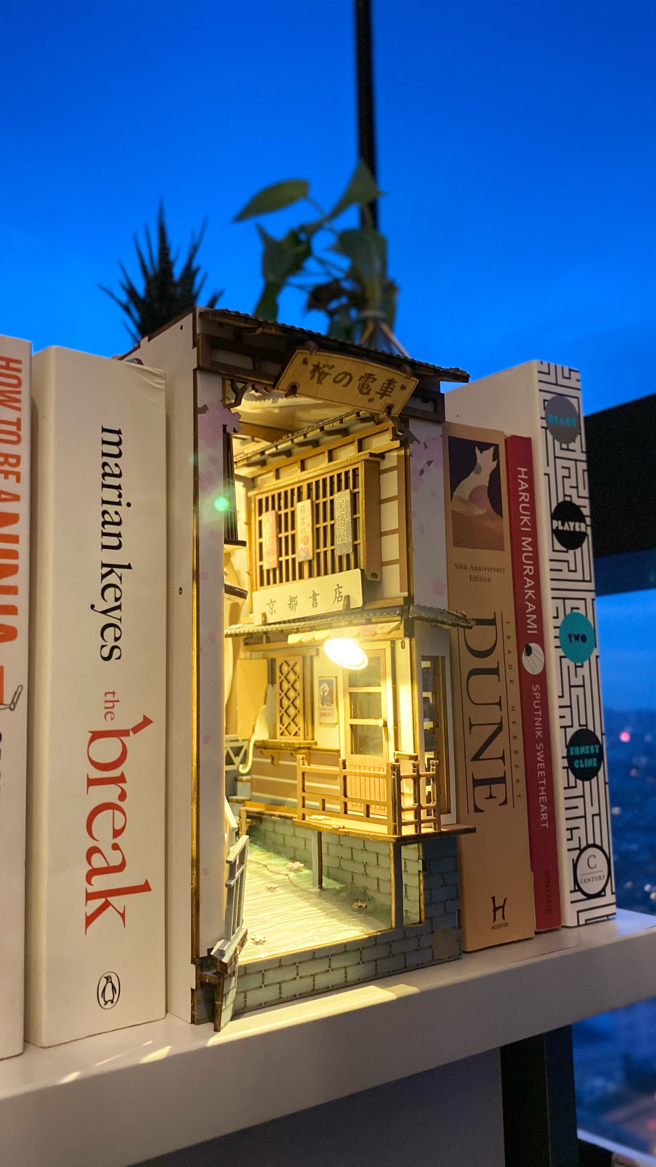 ByAnavrin Miniature Book Nook Sakura Densya Miniature Kit