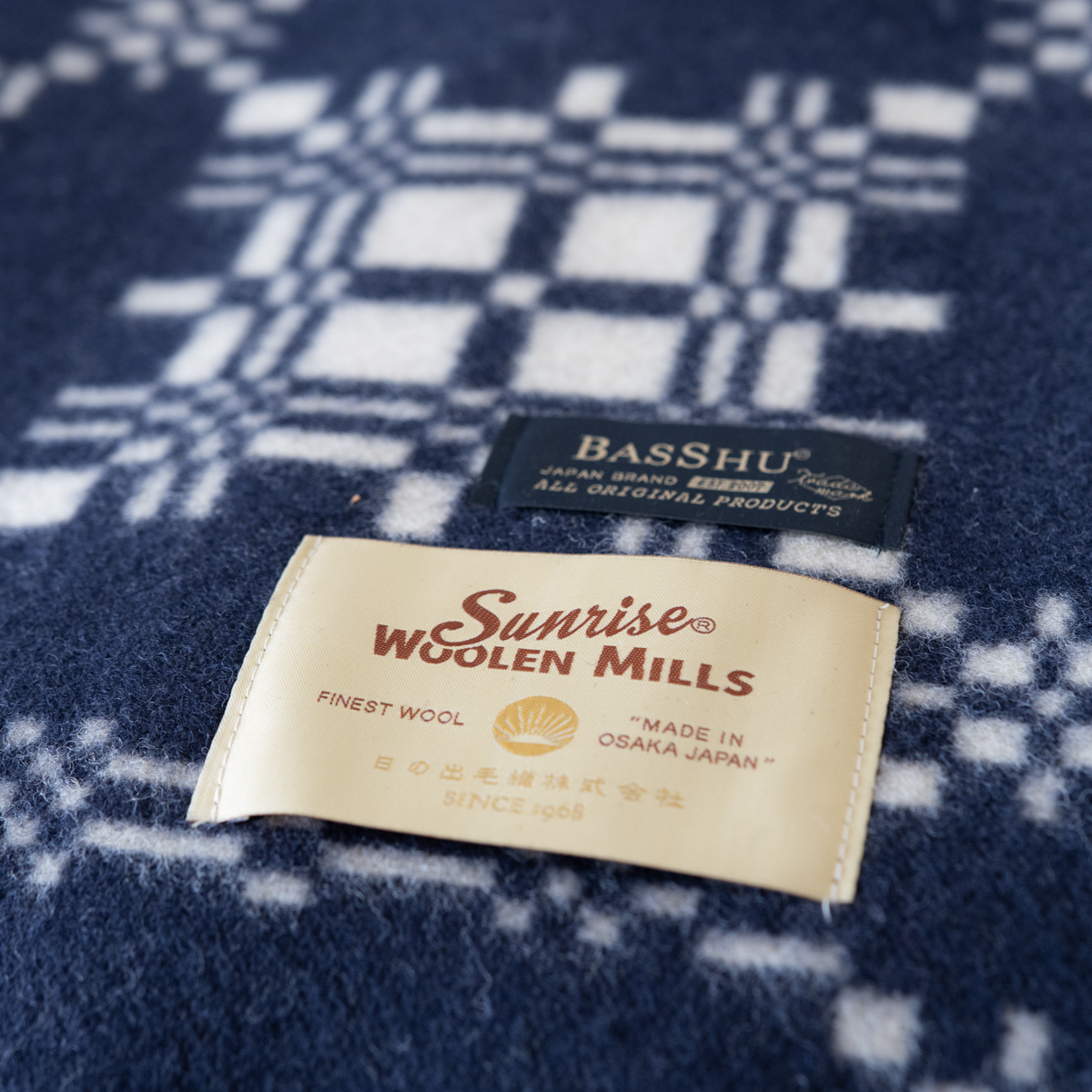 jacquard wool blanket – navy