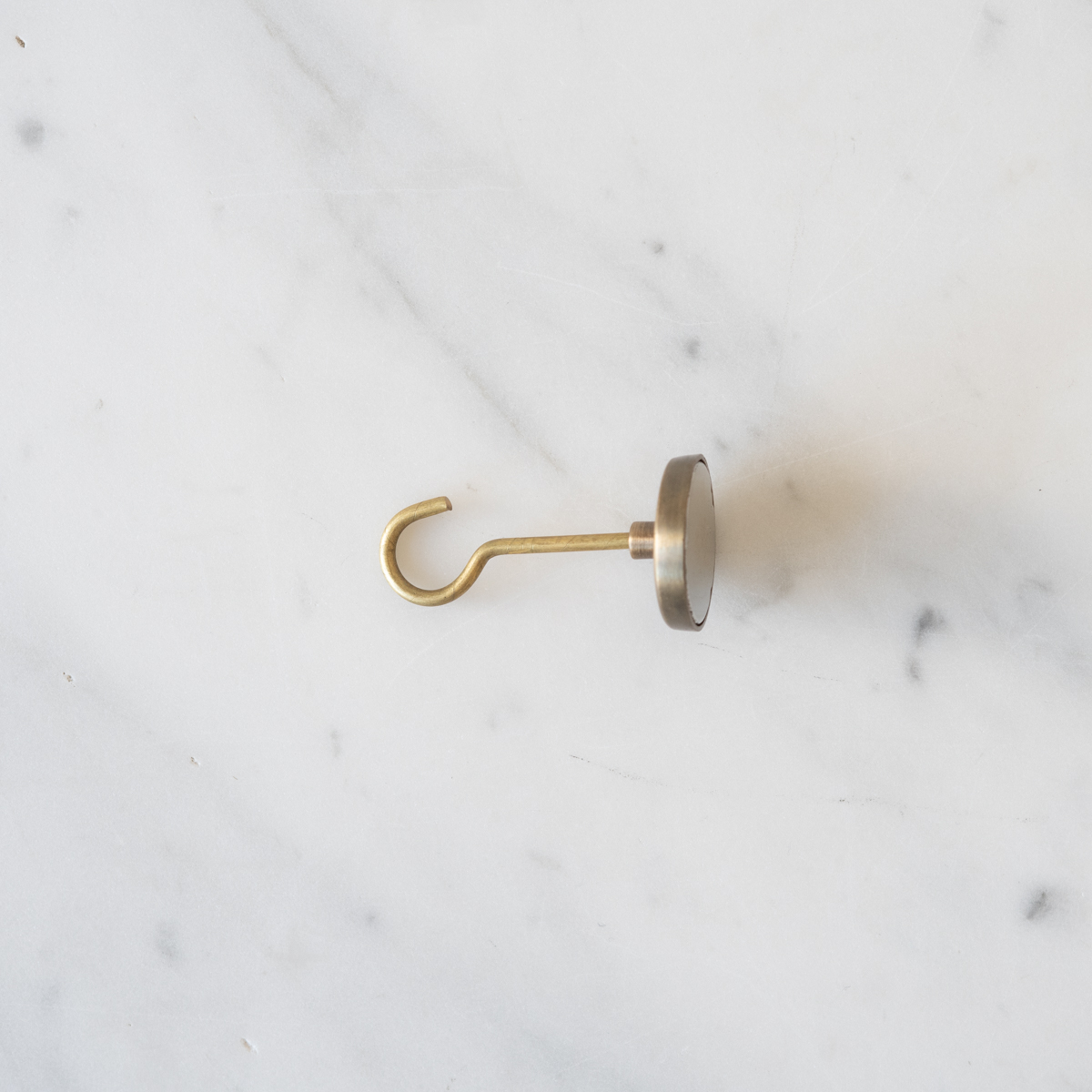 brass magnet hook – round shape