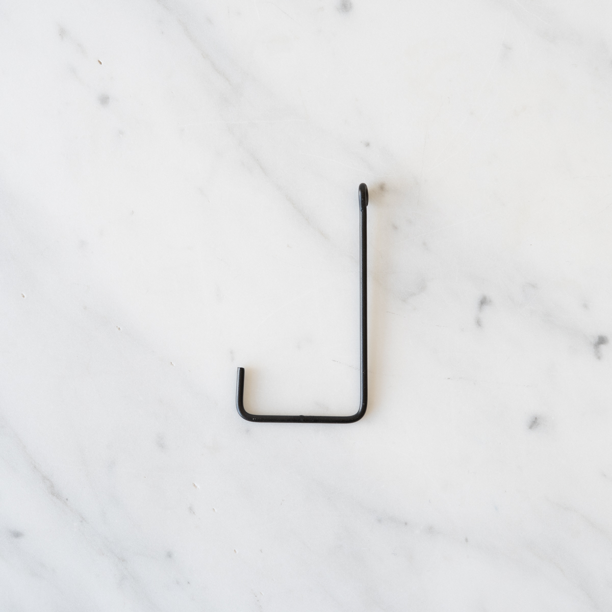 iron single hook – medium