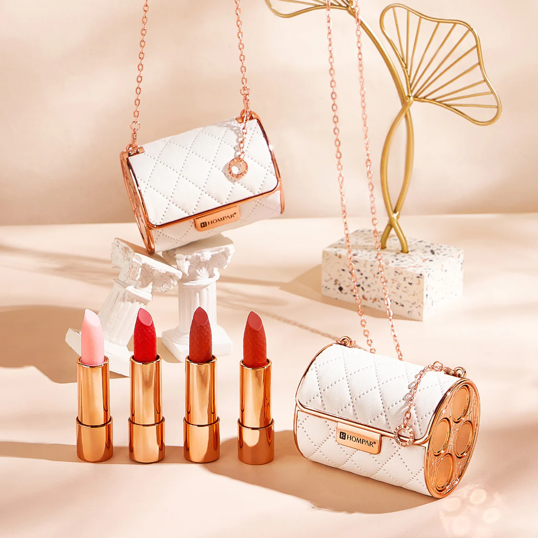 👄Velvet Matte Lipstick Set with Glamour Chain Pouch