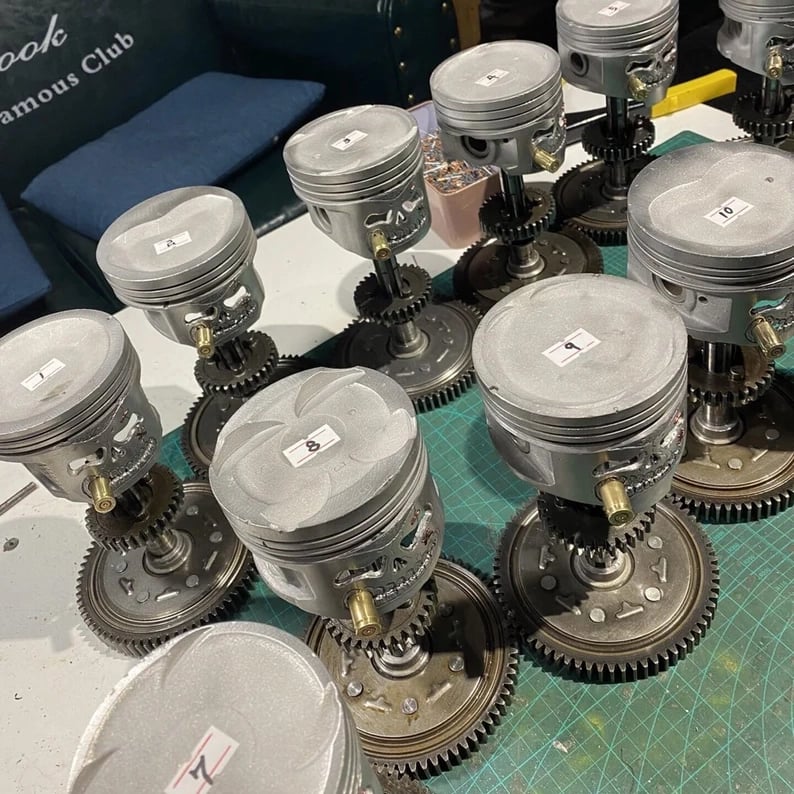 Piston Skull Face Sculpture💀