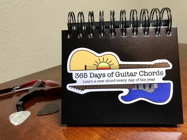 🎇New Year's Promotion-365 Days Guitar Chords Calendar🎸