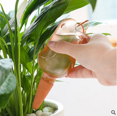 🔥Spring Pre Sale-49% OFF🔥Self Spike Planter Drip Watering Bird🐦