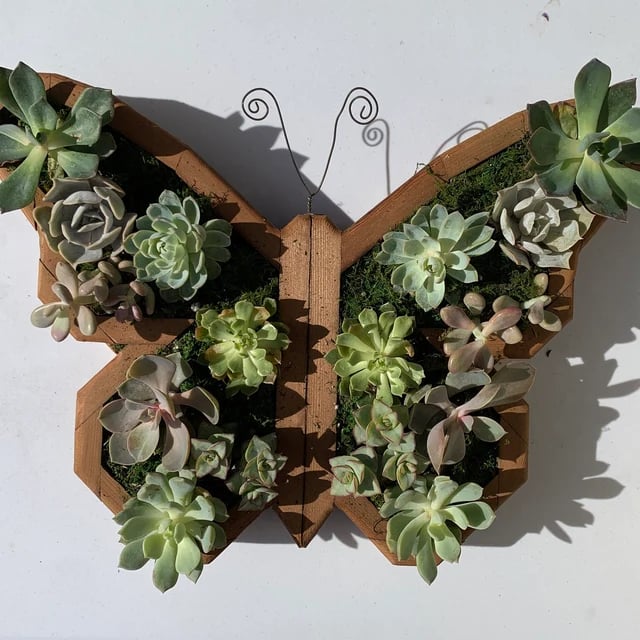 Wooden Garden Arrangements: living wall art | faux succulent wall plan