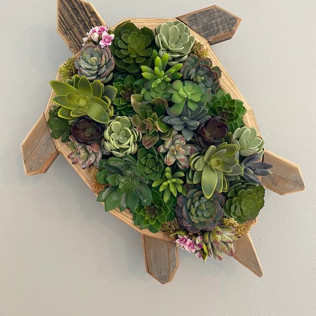 Wooden Garden Arrangements: living wall art | faux succulent wall plan