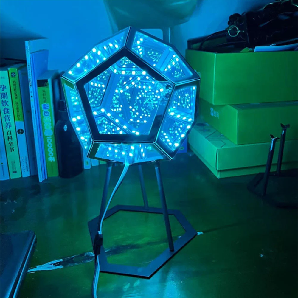 ✨3D Infinity Dodecahedron Table Lamp - A visual feast through dimensions