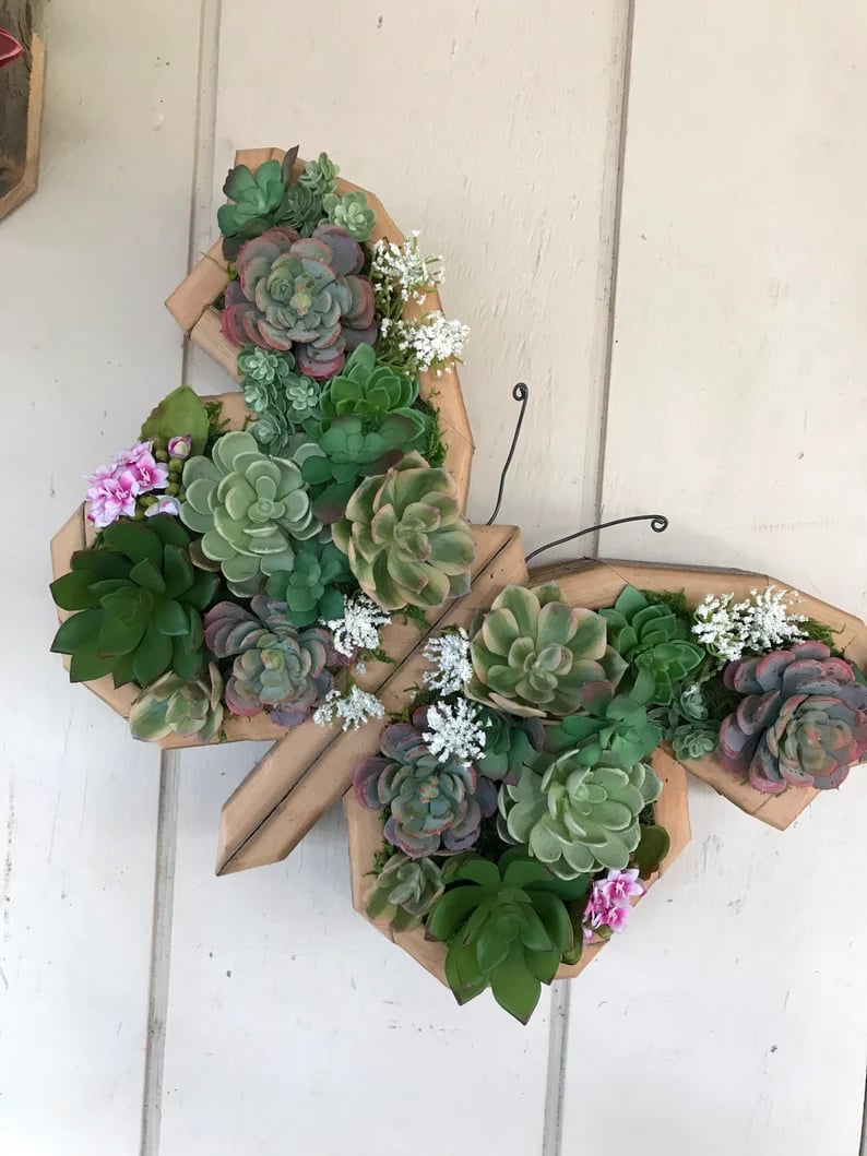 Wooden Garden Arrangements: living wall art | faux succulent wall plan