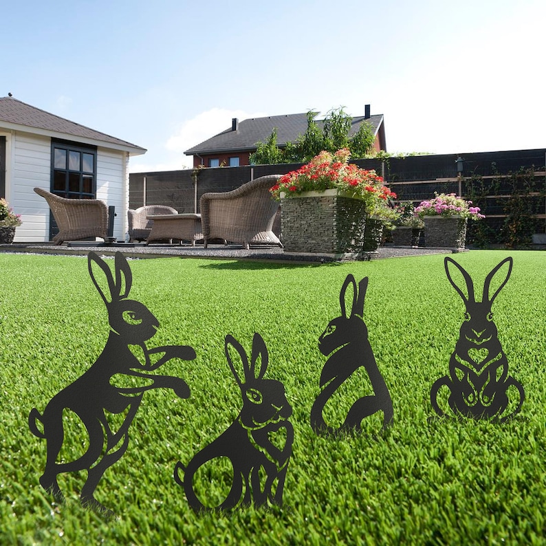 Garden Metal Rabbit Yard Art