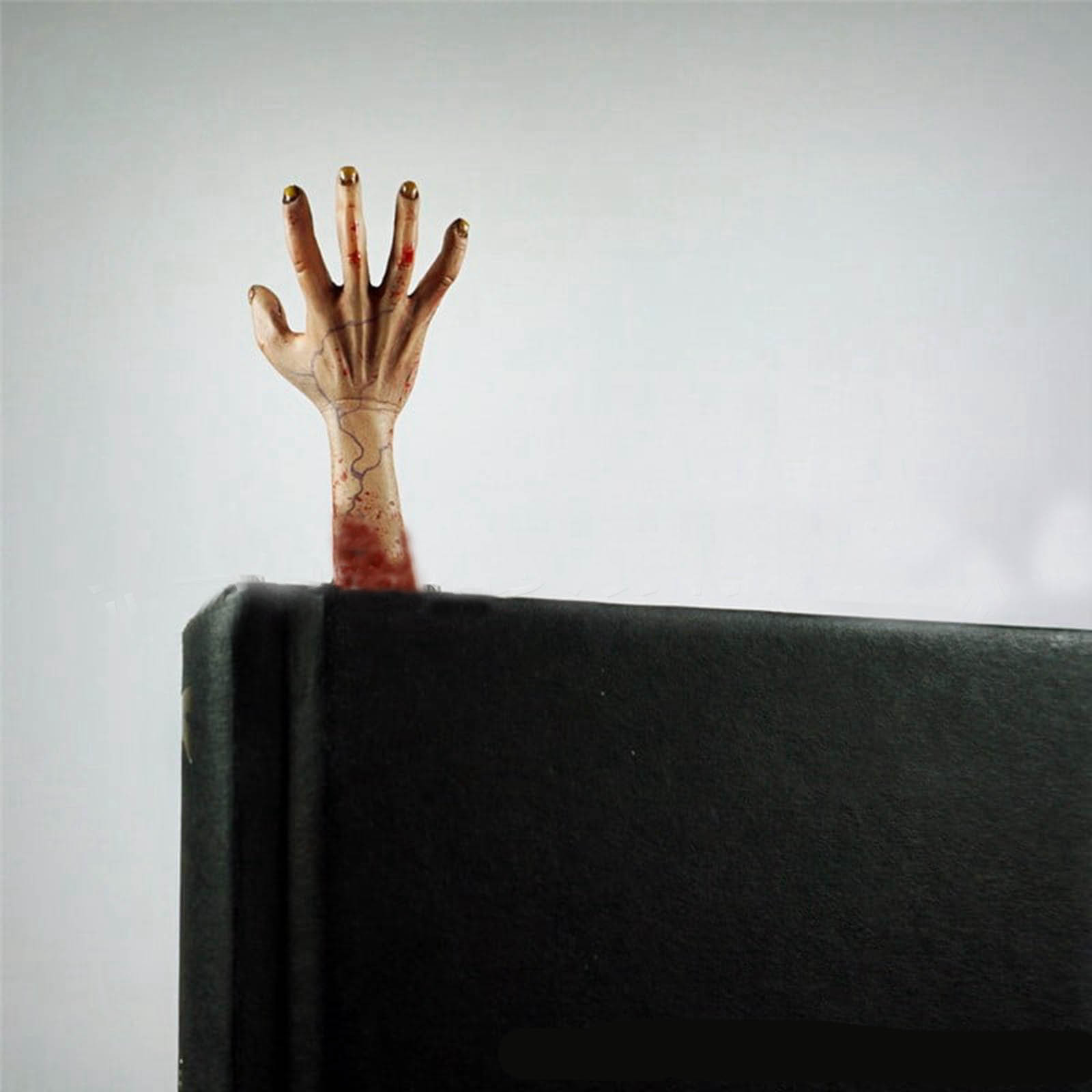 😱 Spooky Horror Hand Bookmark