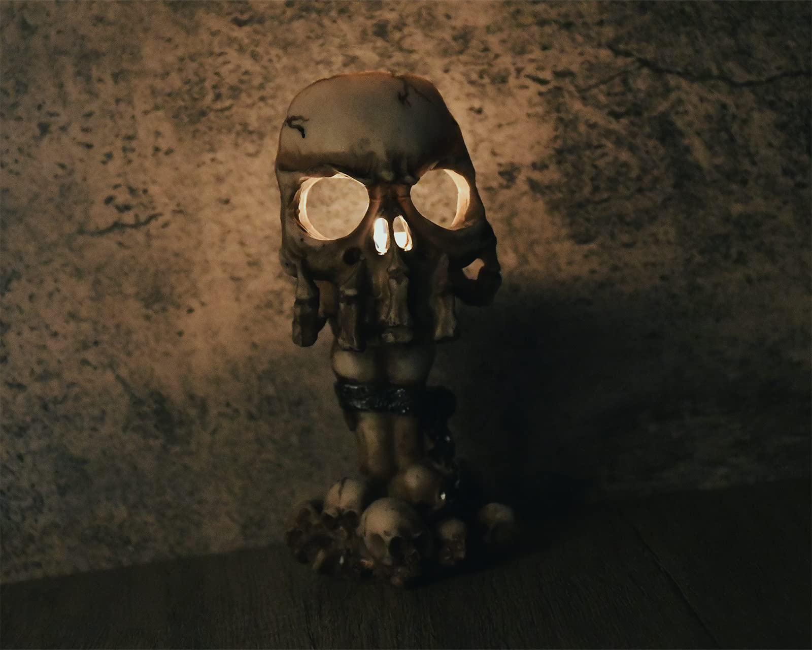 Eerie Embrace🕯️Skull Candle Holder🦴