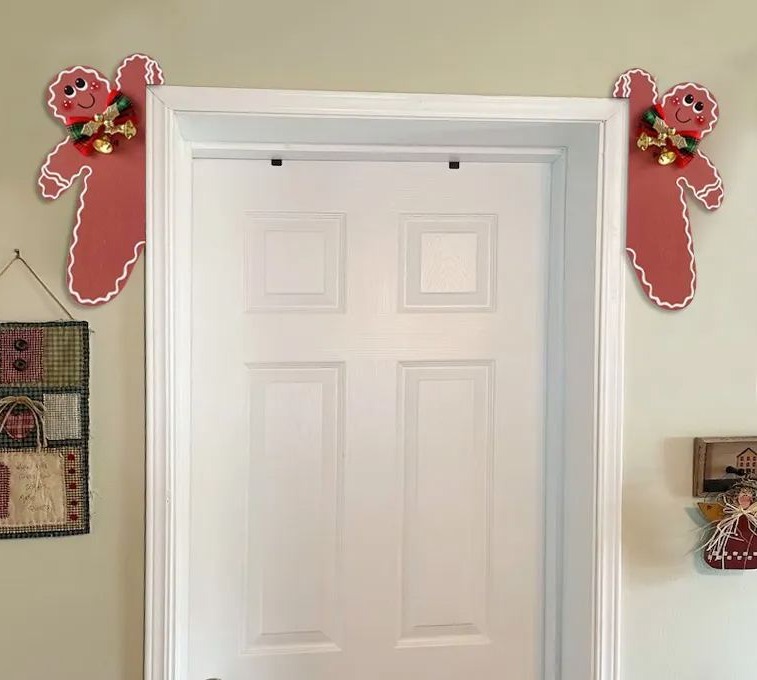 Christmas Gingerbread door or window decor