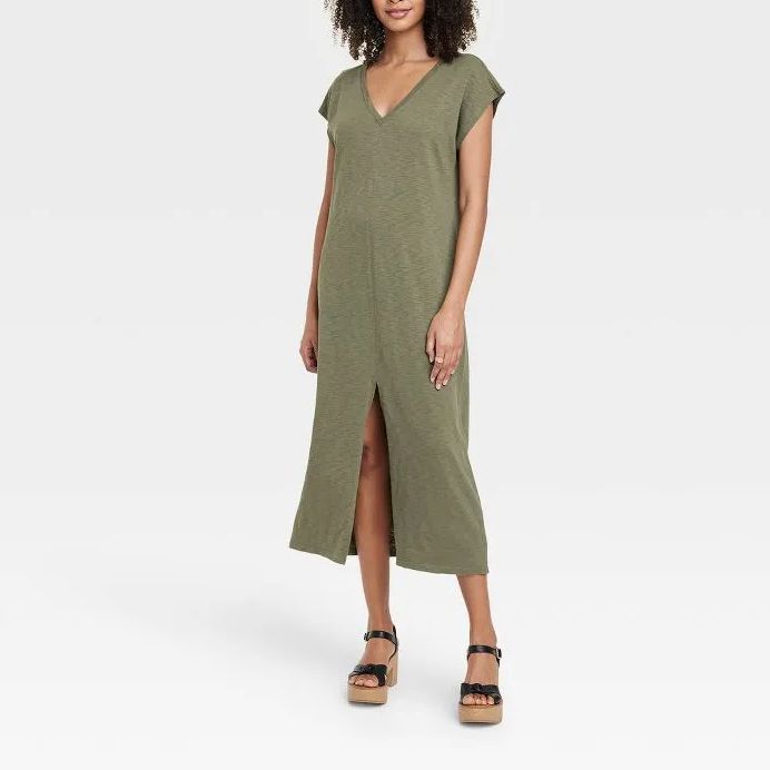 Ladies Short Sleeve V Neck Solid Color Slit Dress