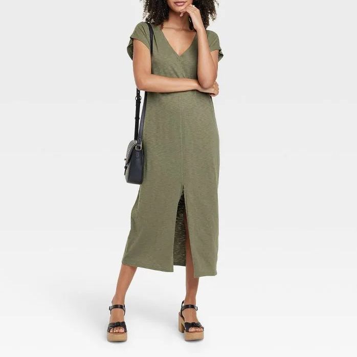 Ladies Short Sleeve V Neck Solid Color Slit Dress