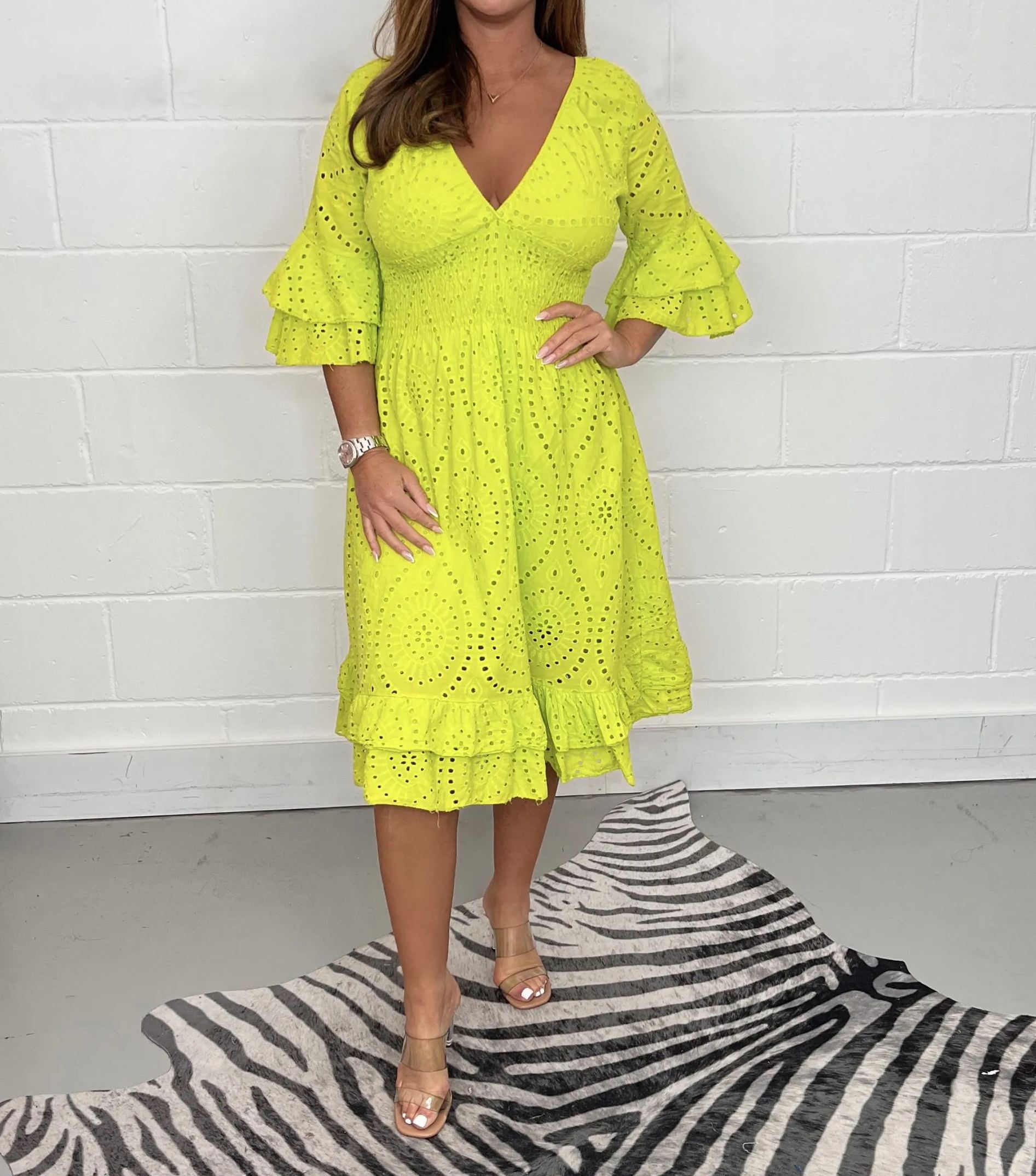 2024 Women's Embroidery Anglaise Midi Dress(50 OFF🔥)