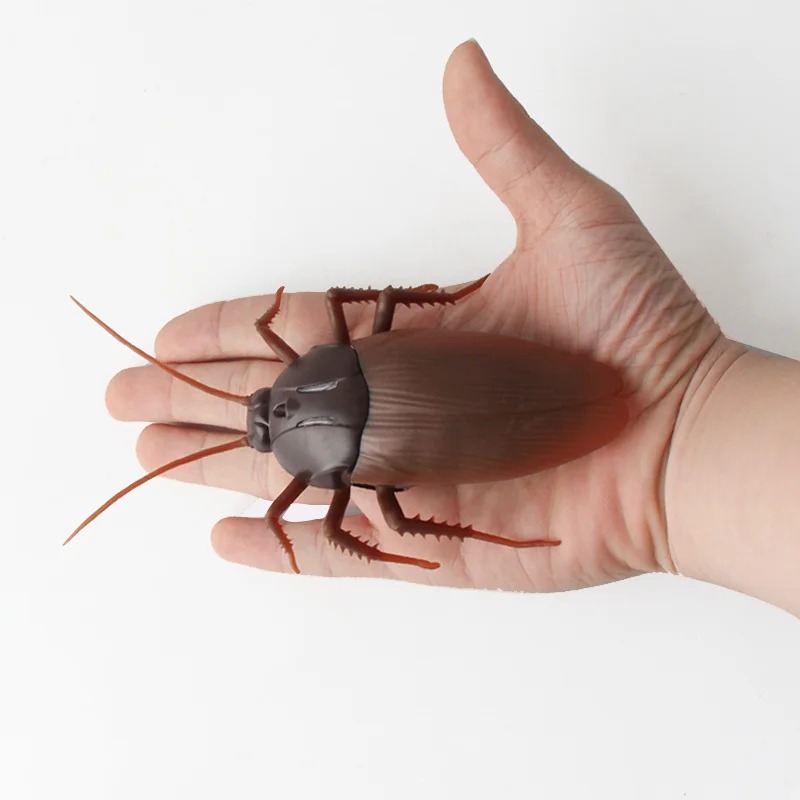 Infrared remote control electric simulation induction cockroach spider ant tricky animal toy