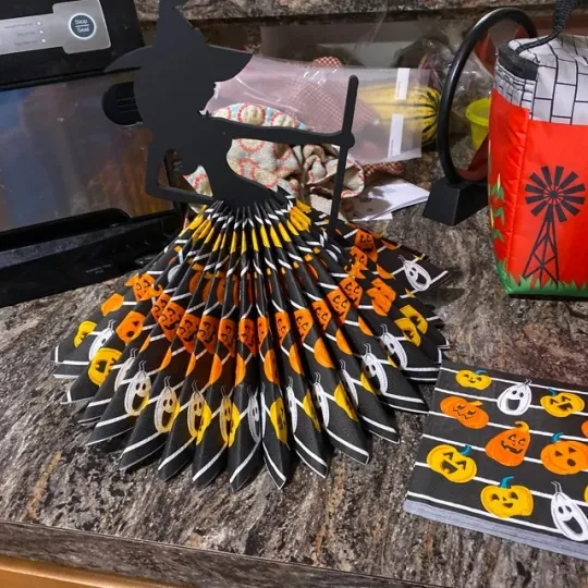 “Witch“ Napkin holder