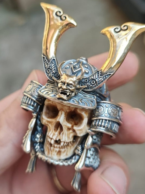 💀Vintage Polish Floral Armor Antler Skull Ring