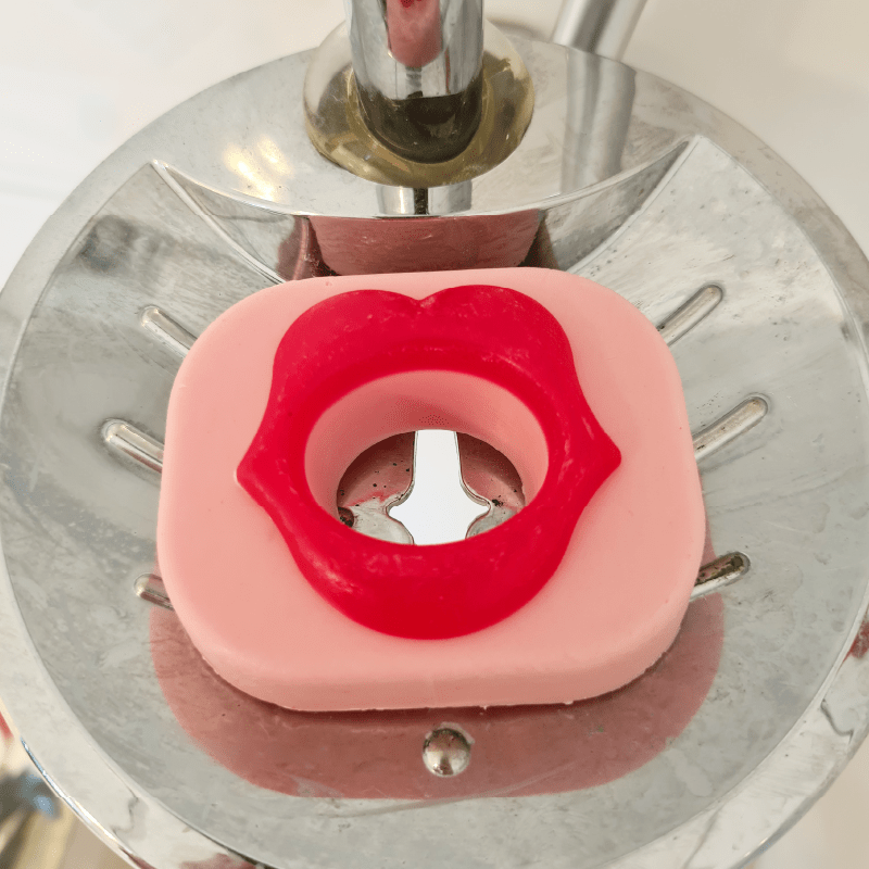 🧼👄 -Red Lips Hand Soap