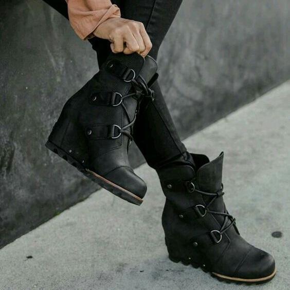 Women Lace Up Wedge Mid Winter Boots