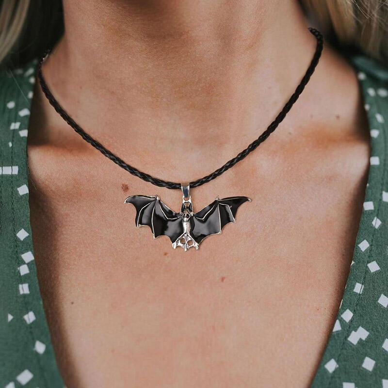 Halloween Vintage Vampire Bat Pendant Necklace - Black-yoyobikini