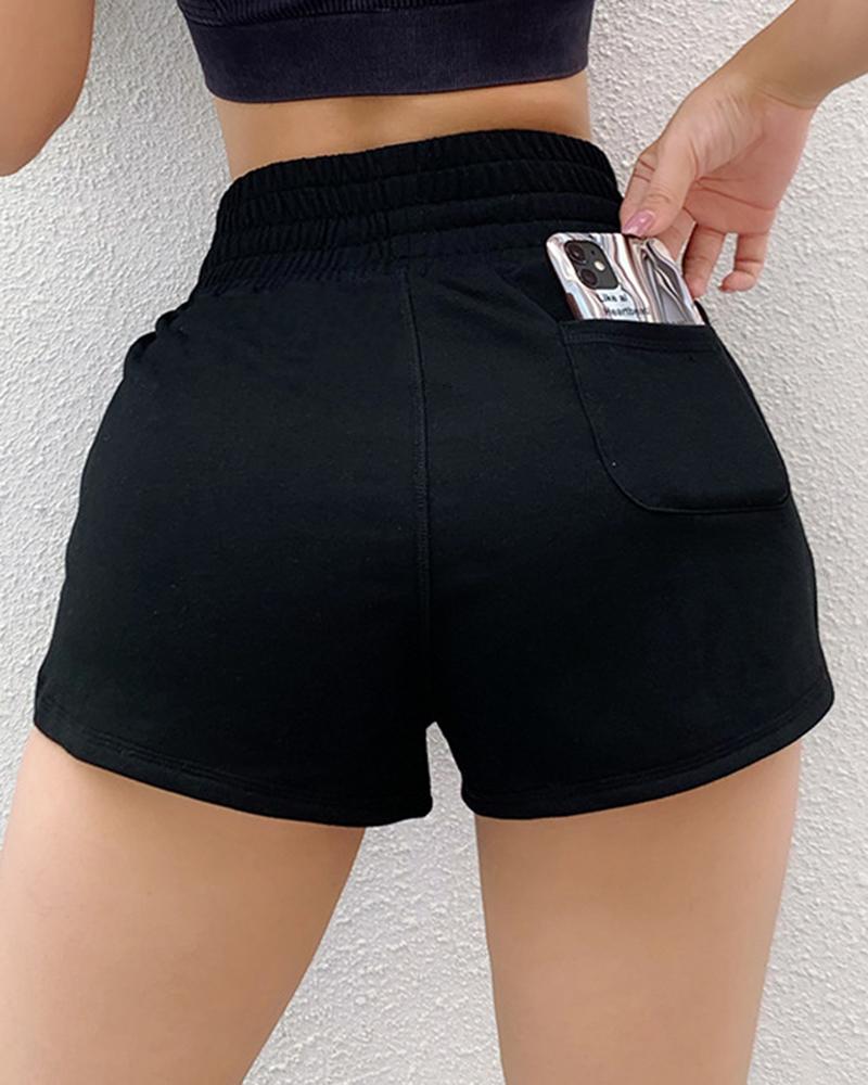 Letter Print Drawstring Waist Patch Pocket Asymmetrical Hem Sports Shorts-Pinkami