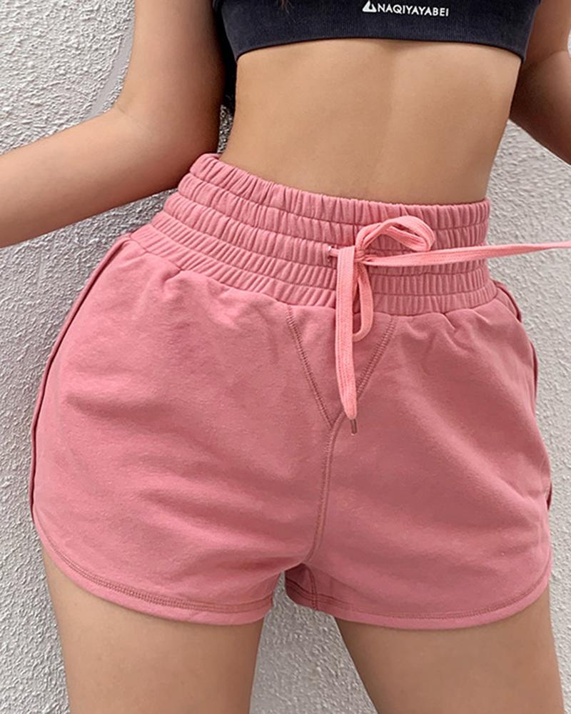 Letter Print Drawstring Waist Patch Pocket Asymmetrical Hem Sports Shorts-Pinkami
