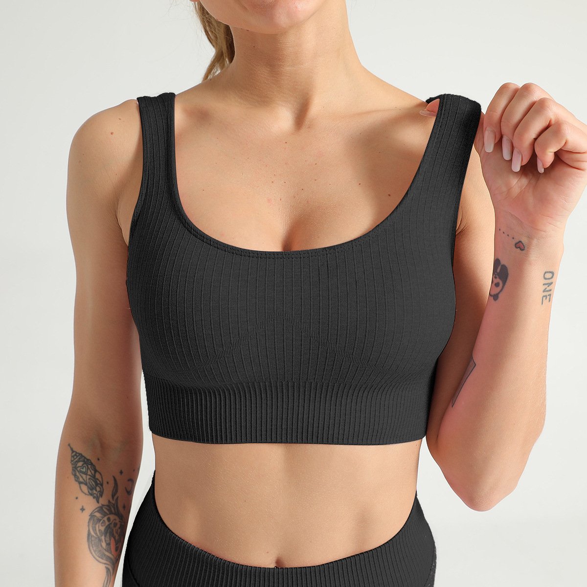 Ribbed Scoop Neck Backless Sports Bra-Pinkami
