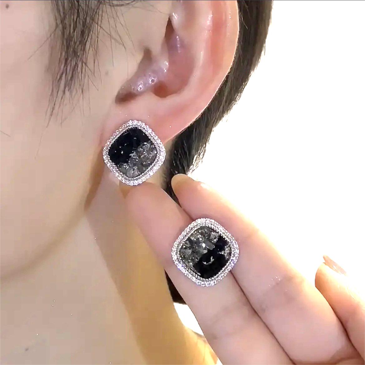 Black Gradient Square Earrings