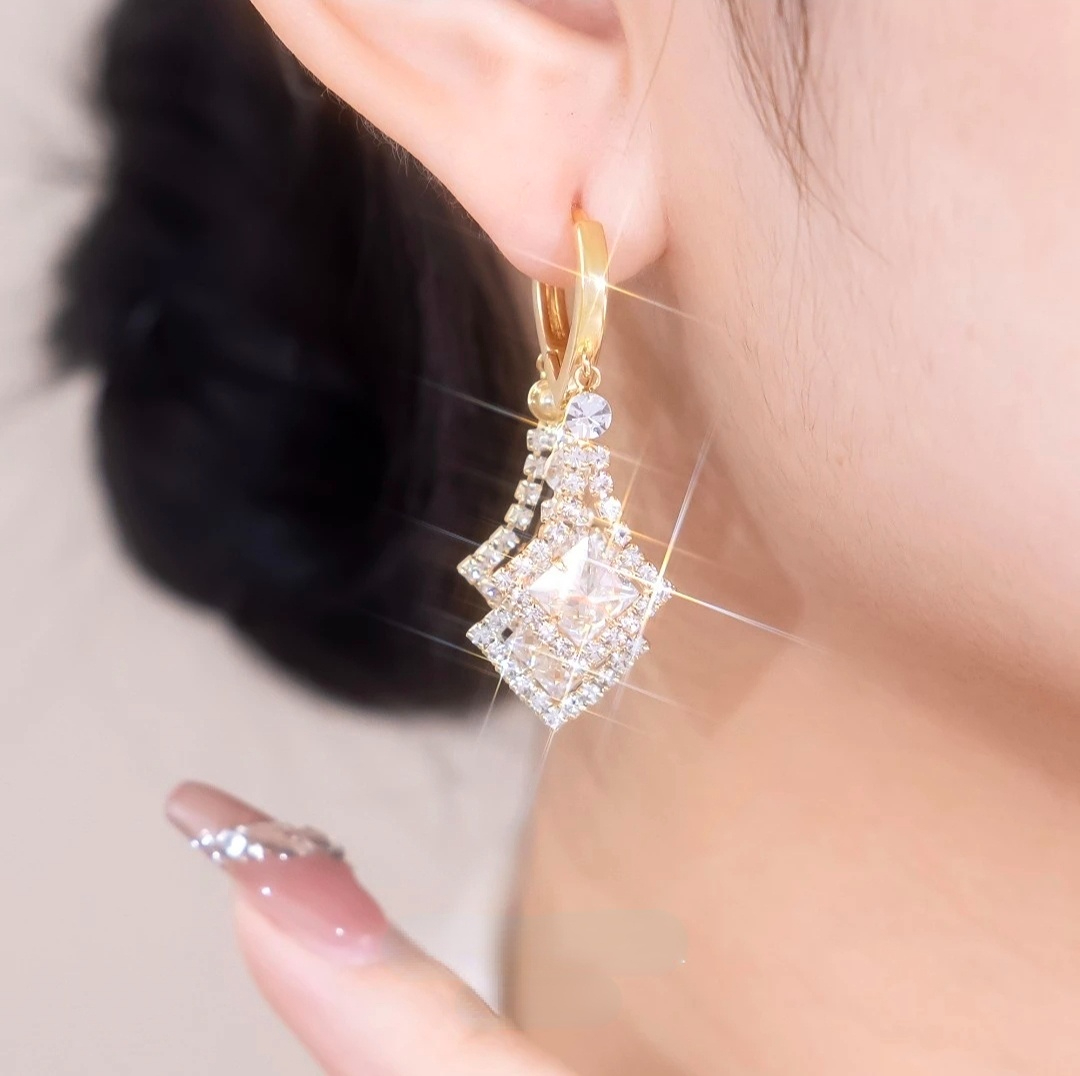 Trendy Geometric Rhombus Diamond Earrings