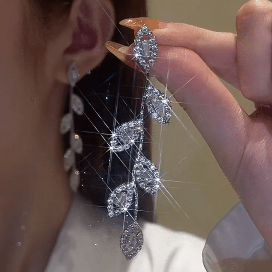 Fashion Diamond Leaf Fringe Earrings