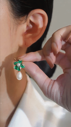 Pearl Green Flower Earrings