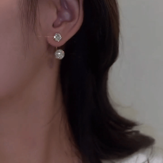 Gorgeous Shiny Diamond Earrings 
