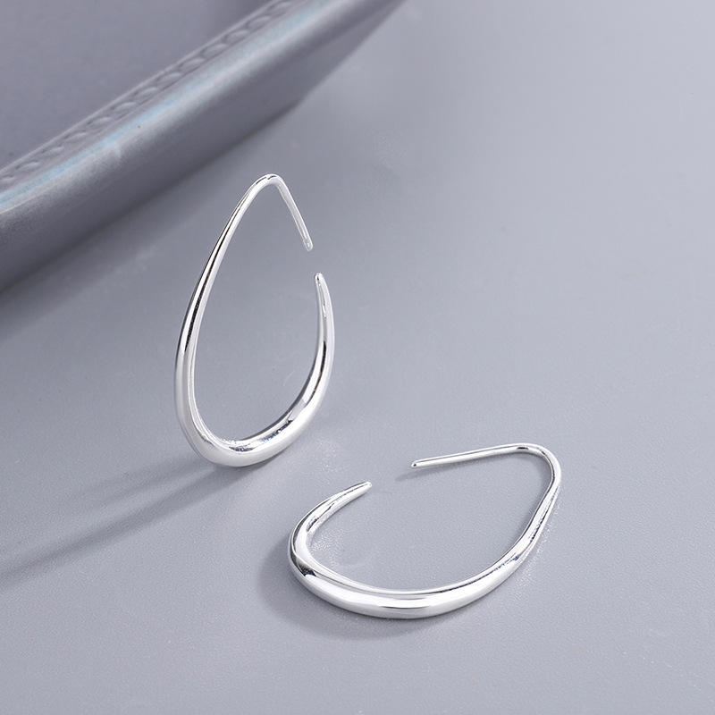 Trendy Silver Oval Hoop Earrings