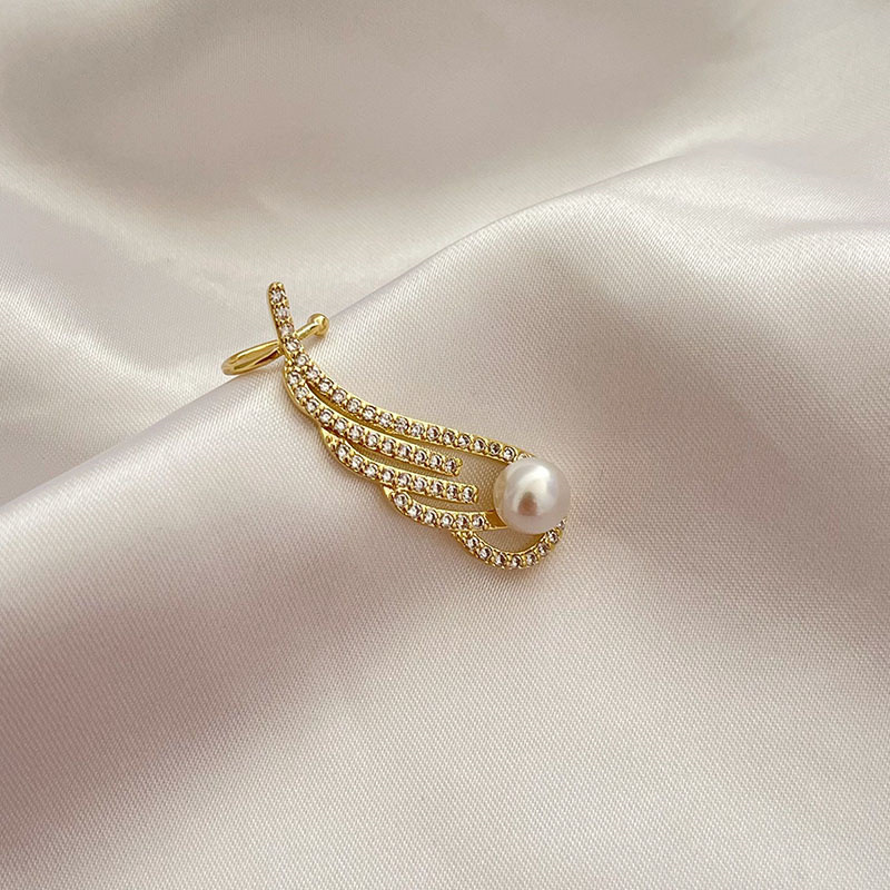 Angel Wings Pearl Earrings