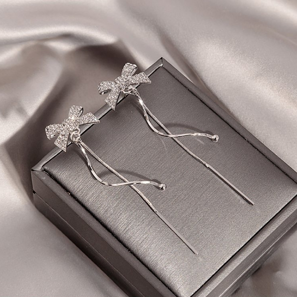 Fashion Diamond Bow-Knot Tassel Earrings