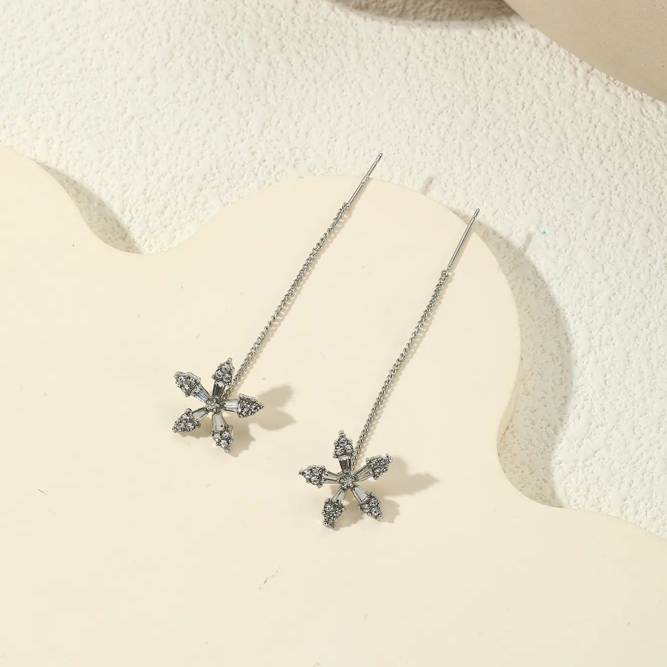   Shiny Diamond Flower Earrings 