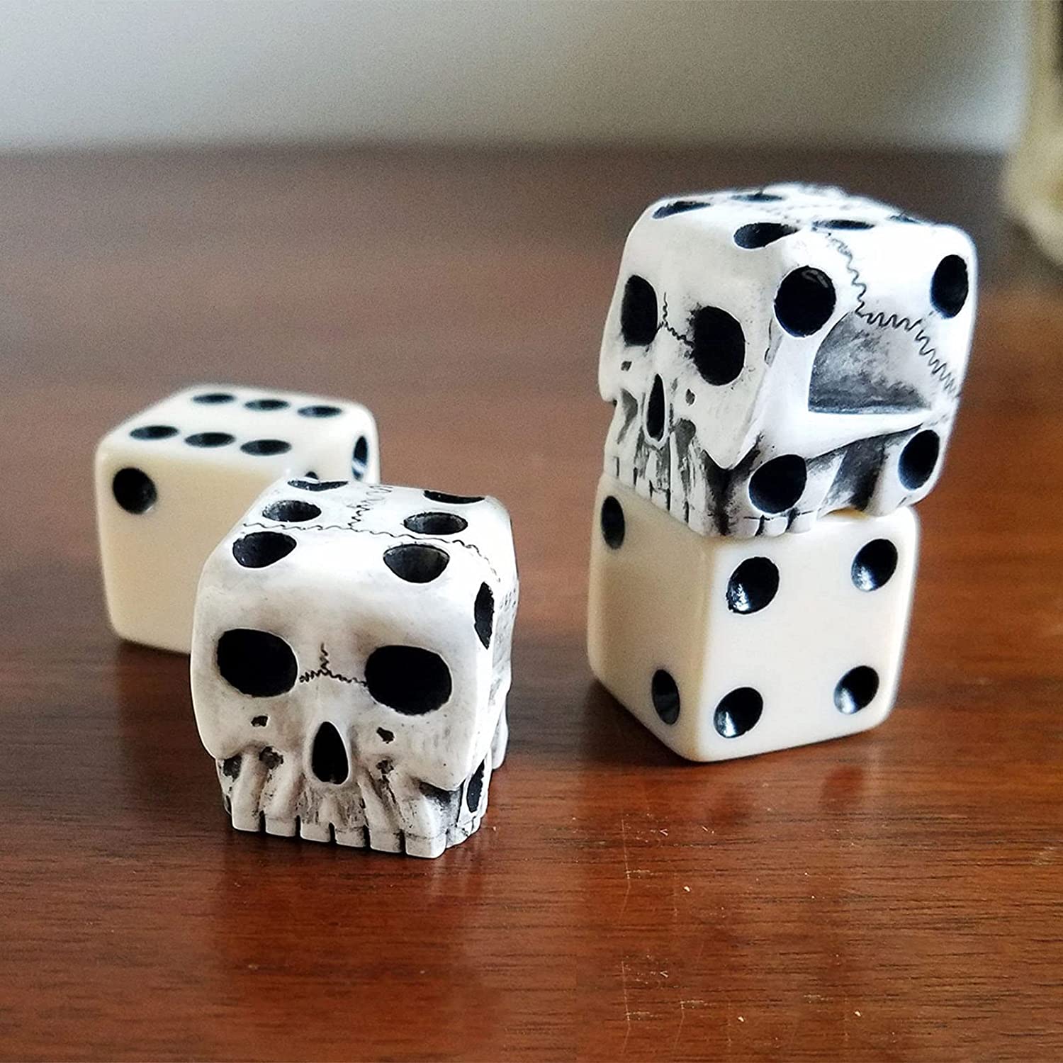Skull Dice - Enhance Your Game