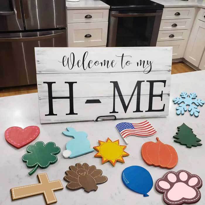 FAMILY SIGN WITH 7 INTERCHANGEABLE PIECES 