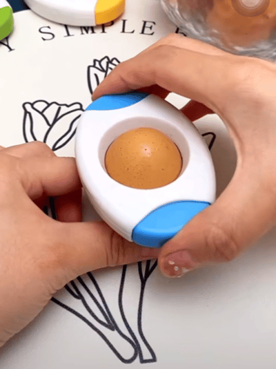 Egg shell opener
