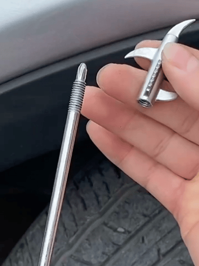 🚗Tire Clear Stone Hook