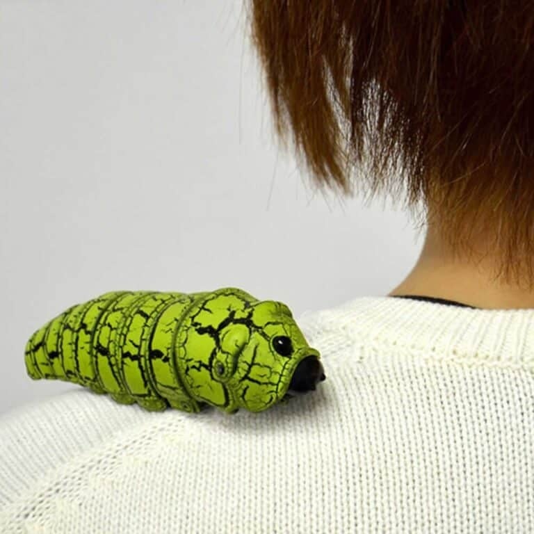 🔥Caterpillar that can be remotely controlled😜