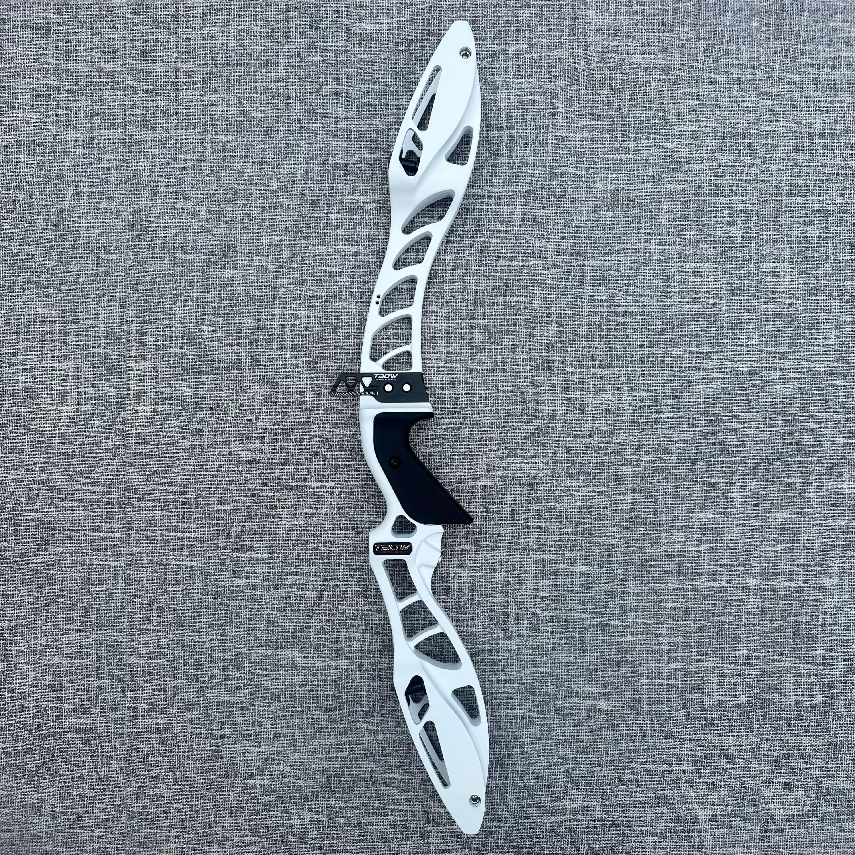 TBOW H10 25" Formula Target Recurve Bow Riser RH-CHN Archery