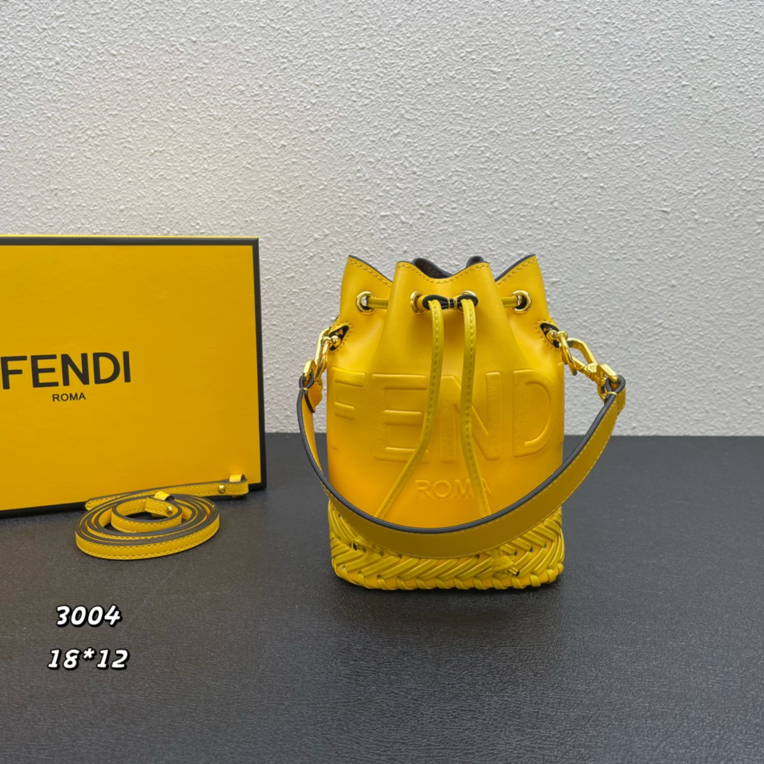 fendi montresor Bucket Bag