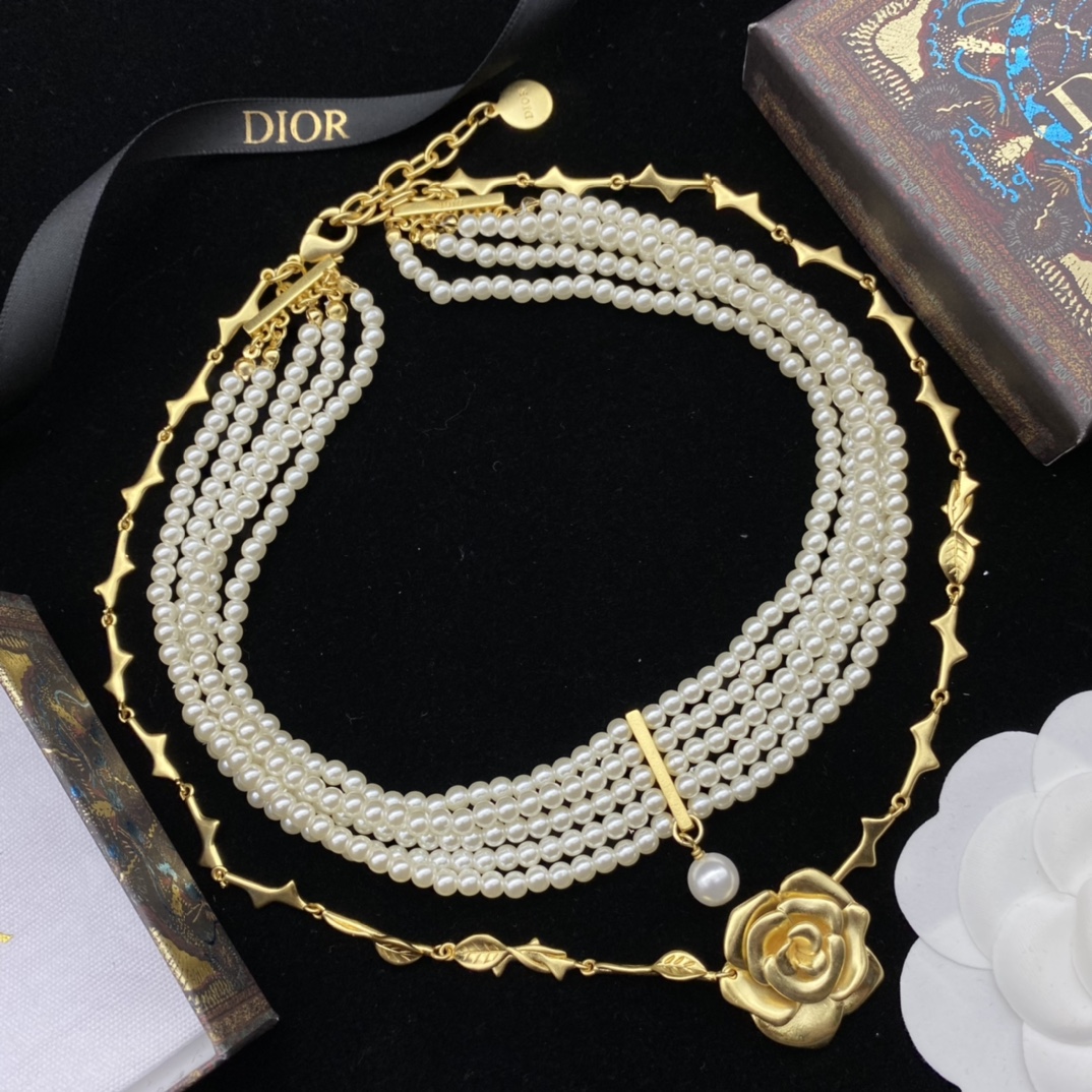 DIOR New Pearl Flower Vintage Set Necklace