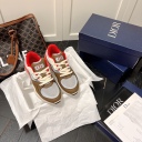 khaki red
