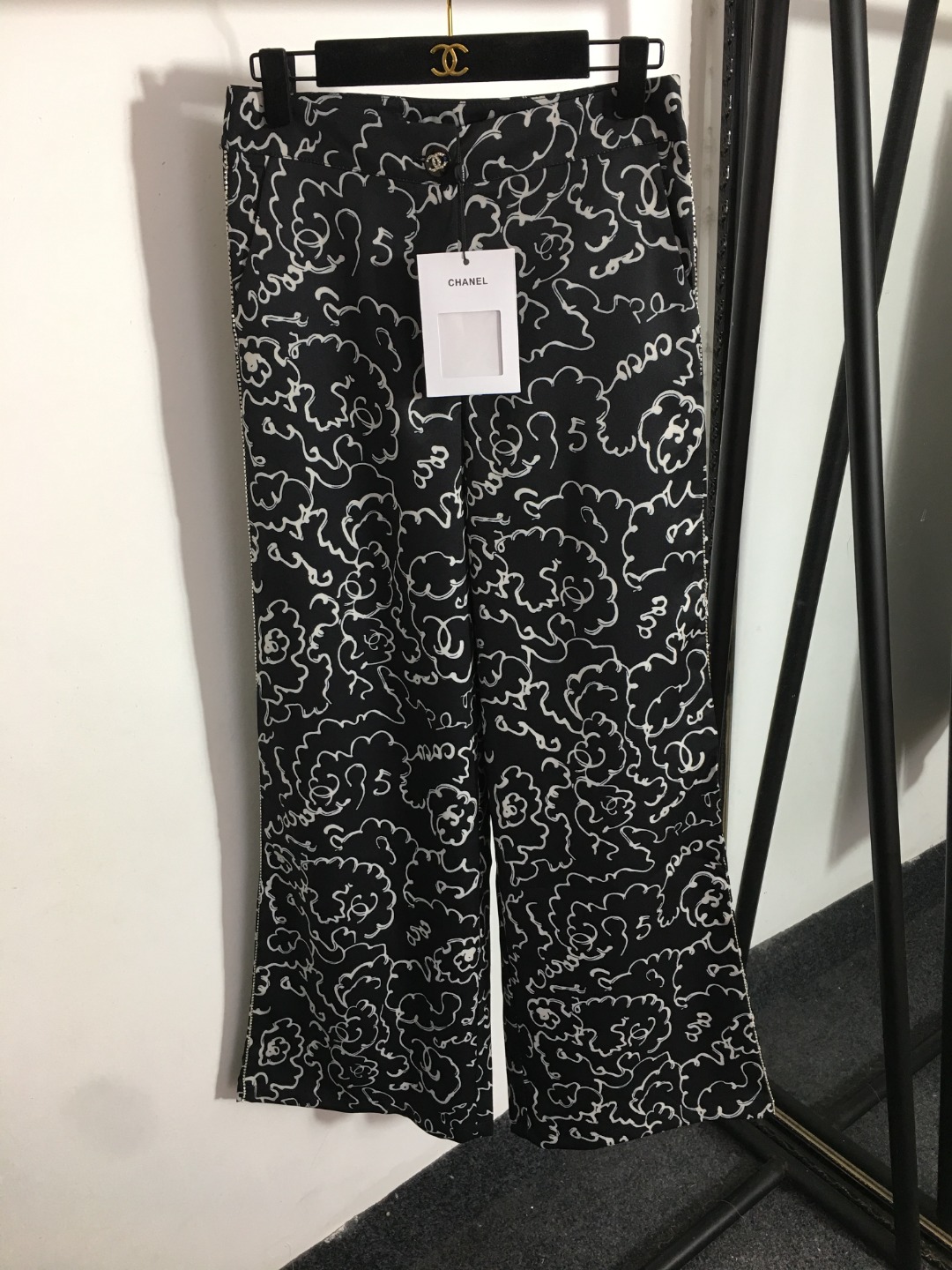 Chanel printing casual pants