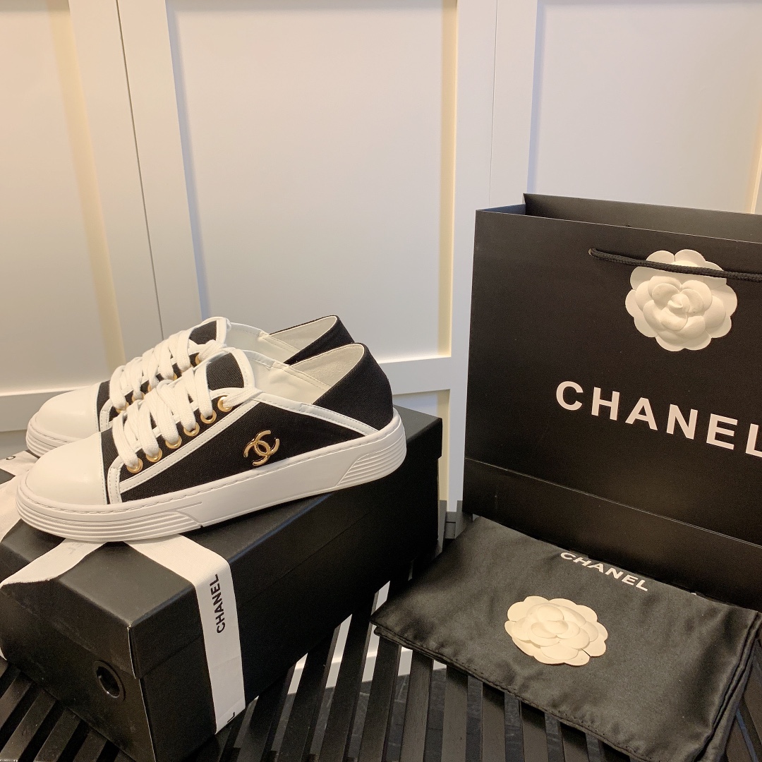 Chanel new white shoes woven