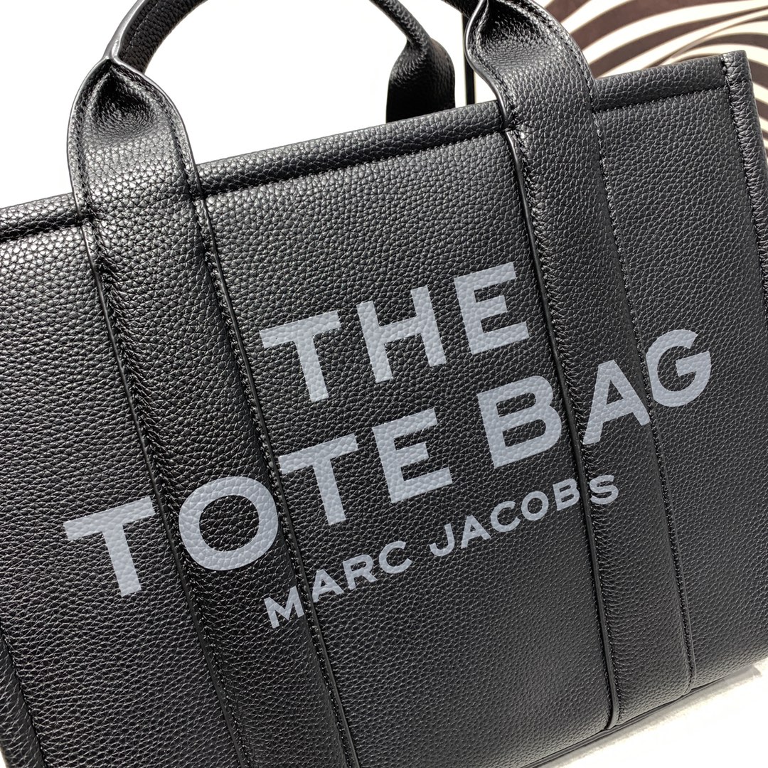 Marc Jacobs classic tote bags solid color